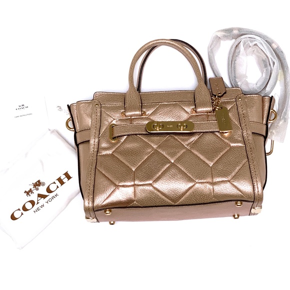 Coach Handbags - 💖Host Pick💖Coach Rose Gold Swagger Carryall NWOT